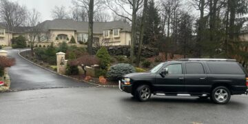 Cadillac Escalade and Chevy Suburban Fans Take SUV Selfies at The Sopranos’ Residence