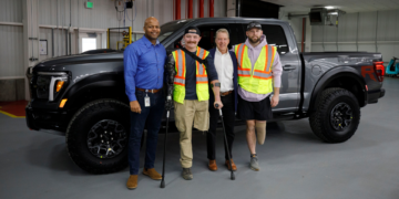 720-HP Raptor R Given to US Marine by Ford After Crash Destroys F-150 Raptor