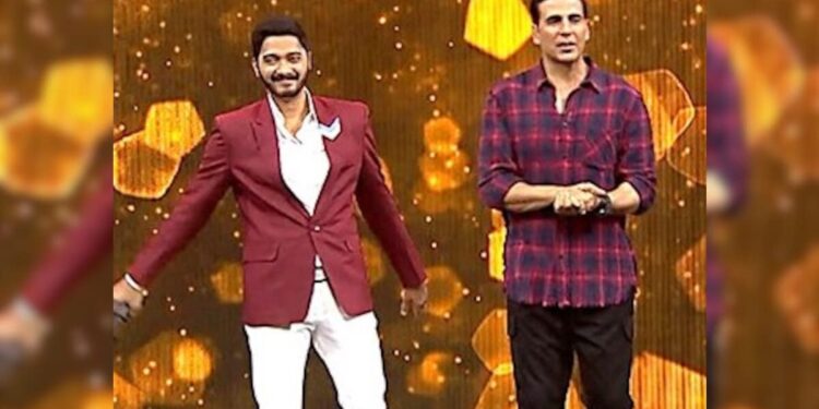Akshay Kumar’s Supportive Gesture to Actor Shreyas Talpade Post-Heart Attack