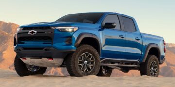 GM Halts Sales of 2024 Chevy Colorado and GMC Canyon Due to Software Issues