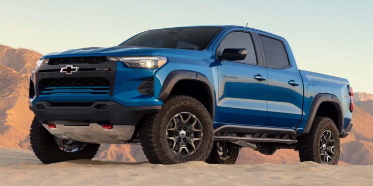GM Halts Sales of 2024 Chevy Colorado and GMC Canyon Due to Software Issues