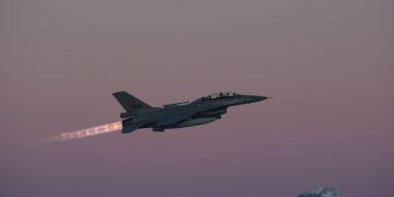 Ukraine’s Aviators Laud Performance of F-16 Fighter Jets