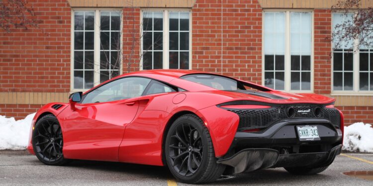 Upgrade Offer: 19 HP Boost to Existing McLaren Artura Models at No Cost