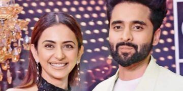 Will This Celebrity Couple Opt For Tarun Tahiliani Over Sabyasachi and Manish Malhotra for Their Wedding?