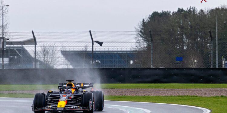 Experience the Thrill: Drone Tech Reaches 200 MPH to Pursue an F1 Racer