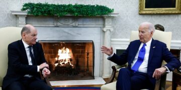 Biden and Scholz Urge Congressional Action for Ukrainian Support