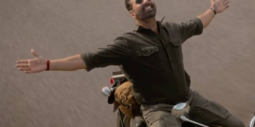 Akshay Kumar Brings His Charismatic Presence to Upcoming Soorarai Pottru Remake, Sarfira