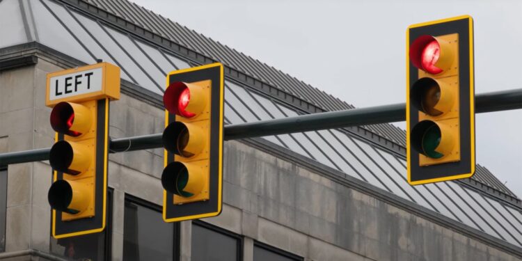 Connecting Cars to Traffic Signals May Slash Annual Costs Significantly