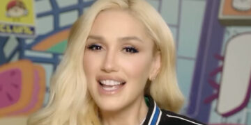 Gwen Stefani Shares Items In Her Purse For Blake Shelton, Anticipates His Presence at Super Bowl