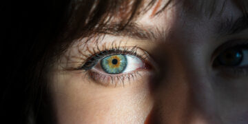 How Your Eye Color Might Influence Reading Skills in Low Light, According to Science