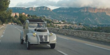Exploring the Unusual Dual-Motor Citroen 2CV 4×4 Sahara