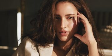 Internet Buzz: Triptii Dimri’s Photos Spark Comparisons to Gal Gadot