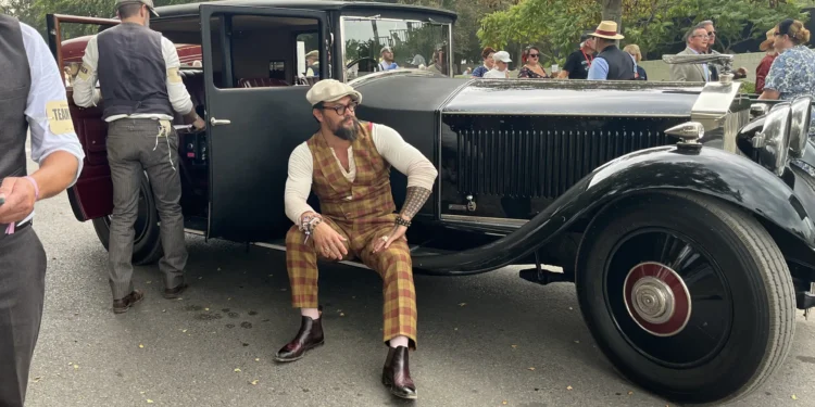 Electric Conversion for Jason Momoa’s Rolls-Royce, Rare Nissan GT-Rs for Sale, and the 2025 Porsche 911 Targa: Top Automotive News