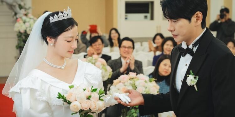 K-Drama Wedding Guest Outfits That Stirred Up the Internet: Spotlight on Park Min-young, Jeon Ji-hyun & Others