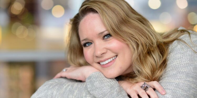 Sarah J Maas’s Fantasy Fiction Boosts Bloomsbury’s Financial Success | Business Highlights