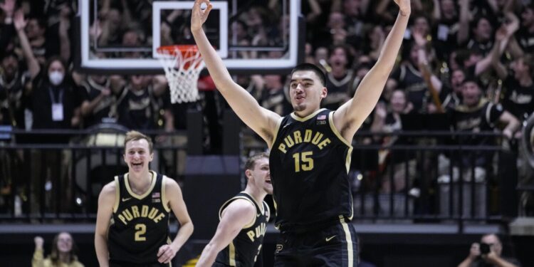Purdue’s Edey Scores Double-Double and Smith Adds 19 in Dominating Win over Indiana 79-59