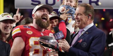 Nantz and Romo Celebrate a Memorable Super Bowl Broadcast with CBS