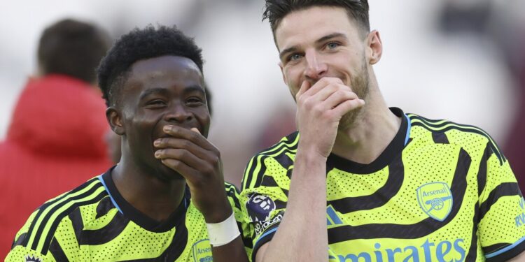 Gunners Smash Hammers in 6-0 Thrashing, Red Devils Rekindle Top-Four Hopes with Victory Over Villa