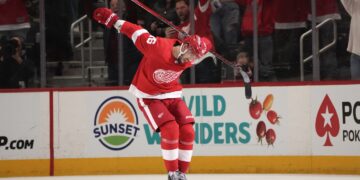 Walman’s Penalty Shot in OT Propels Red Wings Past Canucks with 4-3 Triumph