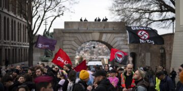 Antifascist Demonstrators Rally in Hungary to Counter Far-right “Day of Honor” As Italian Detainee Faces Trial