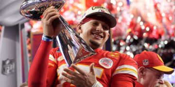 A Super Bowl for the Ages: Chiefs Triumph, Celebrity Fans, and an Unforgettable Las Vegas Showdown
