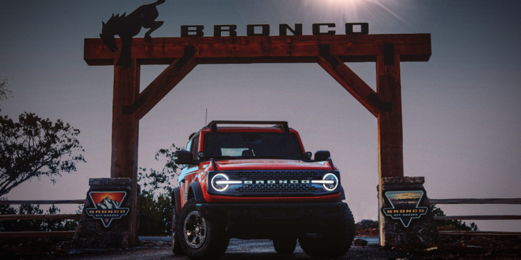 Ford Hosts an Exclusive Eclipse Viewing Event for Bronco Owners in Texas