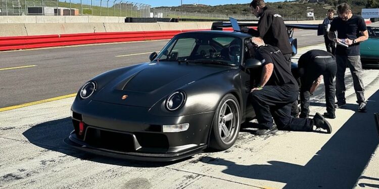 Porsche 911 Turbo Prototype by Gunther Werks Crashes at Laguna Seca, No Injuries Reported
