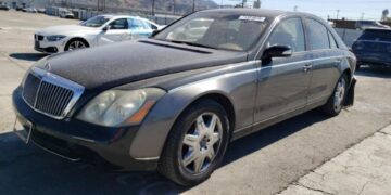 Salvaging a Damaged 2004 Maybach 57 with Its Potent Twin-Turbo V12 Engine