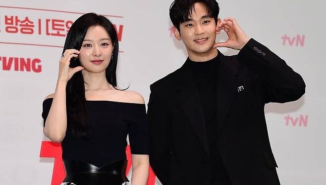 Stars of “Queen of Tears” Kim Ji Won and Kim Soo Hyun Decline Press Interviews: Not Related to Upcoming Project Schedules