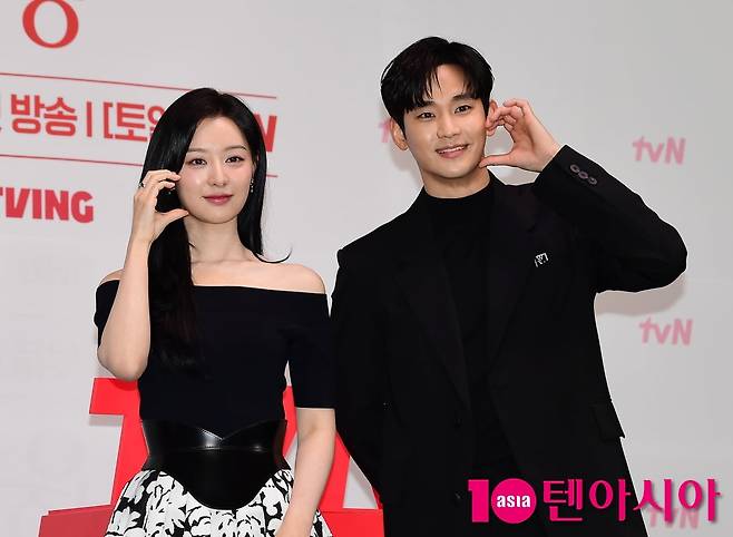 Stars of “Queen of Tears” Kim Ji Won and Kim Soo Hyun Decline Press Interviews: Not Related to Upcoming Project Schedules