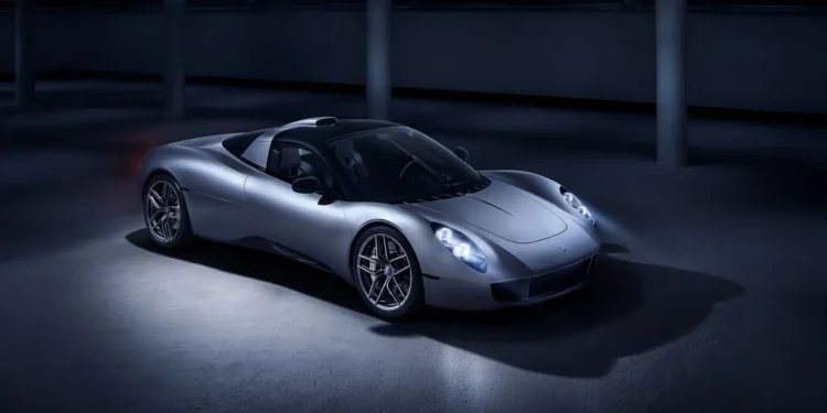 Experiencing the Harmonious Roar of the GMA T.33’s V12 in Its Debut Test Drive