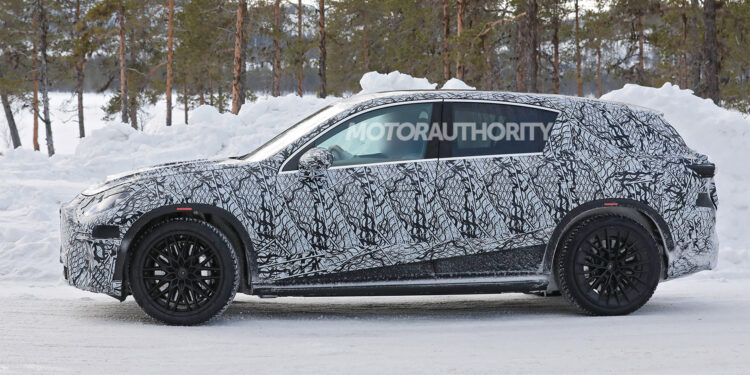 Electric Vehicles and Luxury Cars: Latest Automotive Updates
