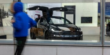 Stark Decline in Tesla’s Q1 Deliveries Highlights Unsold Inventory of 47,000 EVs