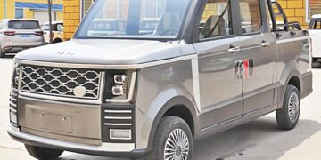 Revolutionary $2,530 EV Mini Truck Unveiled by China!