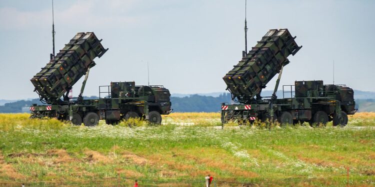 Decline in Ukrainian Air Defense Success amid Increasing Russian Bombardment