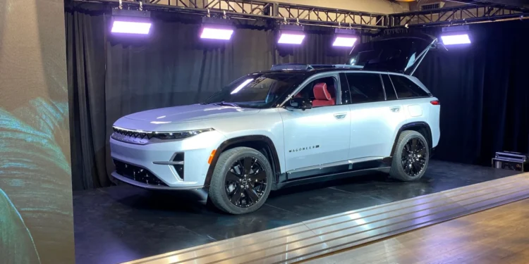 Jeep Introduces the Electrified 2024 Wagoneer S to the American Market