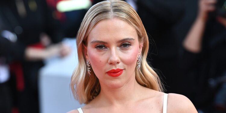 Scarlett Johansson Expresses Outrage Over Alleged Unauthorized Use of Her Voice by OpenAI