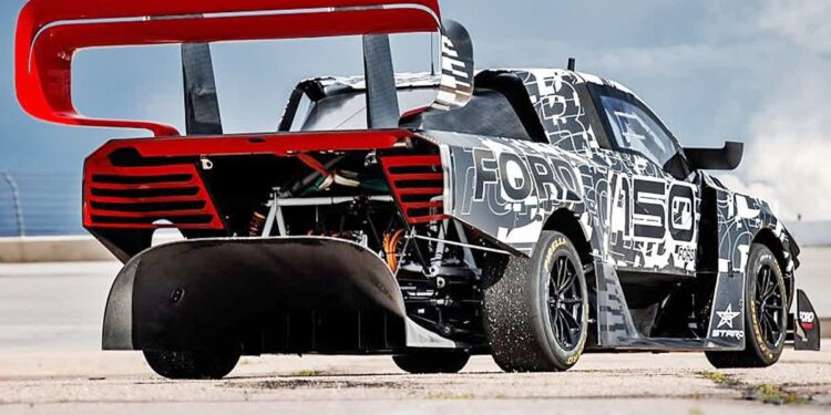 Ford F-150 Lightning Electric SuperTruck Charges Towards Pikes Peak Challenge