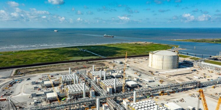 Major US-Ukraine LNG Supply Agreement Finalized