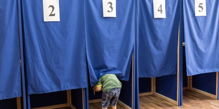 Alert Issued by US, UK, and Canada on Potential Russian Meddling in Moldova Election