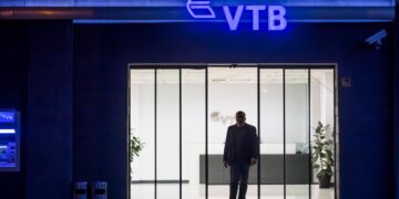 Partial Suspension of Banking Operations with Russia by Kyrgyz Institutions, Reports Suggest