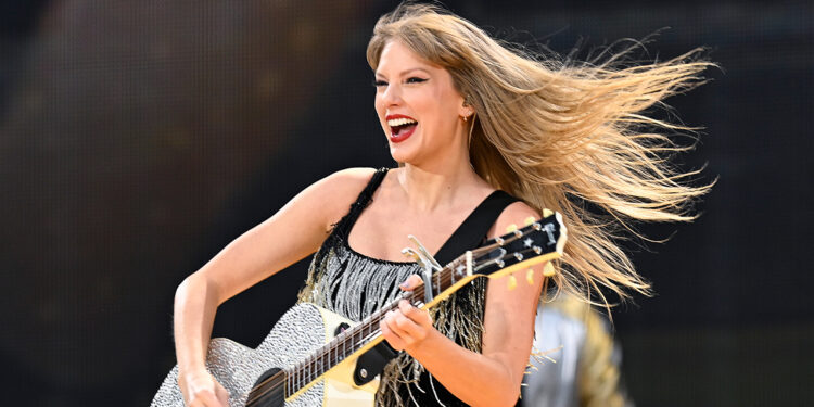 Challenging Weather Leads to a Disrupted Show for Taylor Swift on Her ‘Eras Tour’