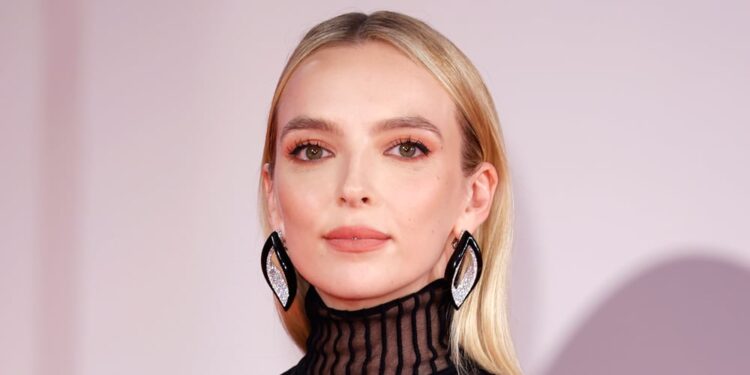 Reflecting on Her Rise to Fame and Unique Approach to Acting: Jodie Comer Shares Insights | Jodie Comer | Just Jared: Exclusive Celeb News