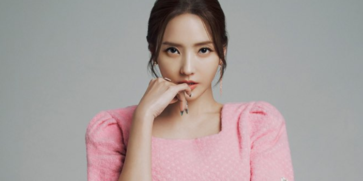 Han Chae-young Dispels Remarriage Rumors Involving Her Husband