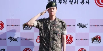 Jin of BTS Reconnects with 4,000 Fans Post-Military Service & Attracts 900,000 Viewers on Live Broadcast