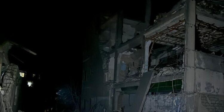Deadly Russian Strikes in Ukraine Result in Casualties and Widespread Damage