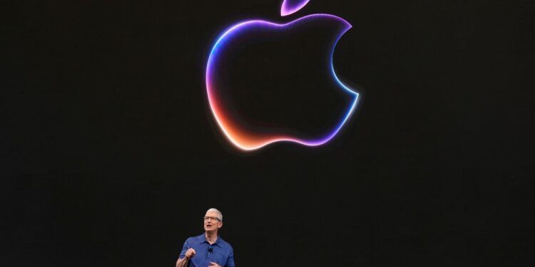 Apple’s Plans to Implement AI and ChatGPT in New Phones Met with Security Concerns from Elon Musk | Science & Tech Coverage