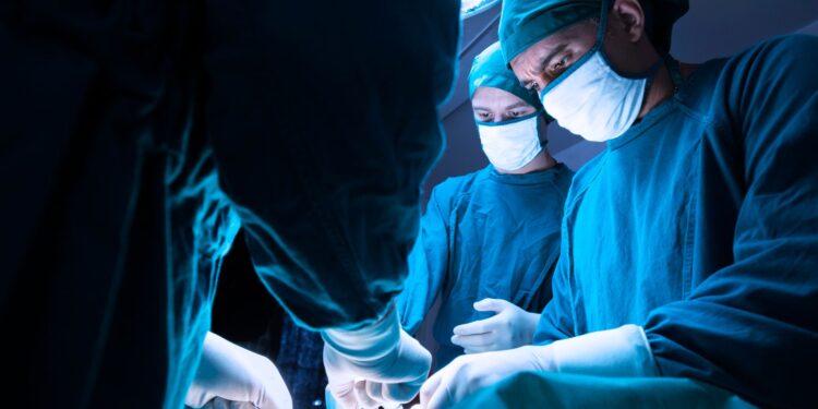 Innovative Fluorescent Dye Technique Aids Surgeons in Locating Prostate Cancer Cells, Reports University of Oxford