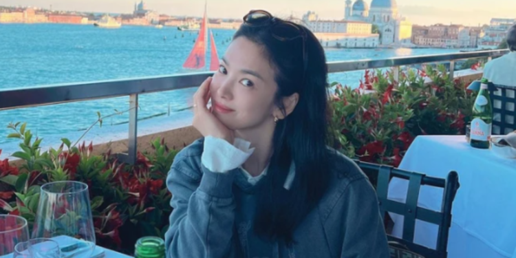 Song Hye-kyo Receives Admiration for Her Youthful Appearance in Recent Social Media Post